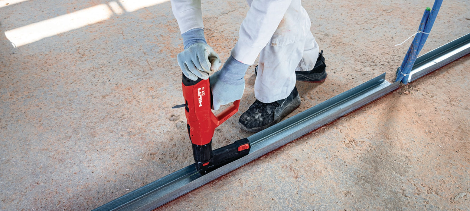 DX 6 MX pulverbetriebenes Gerät mit Magazin