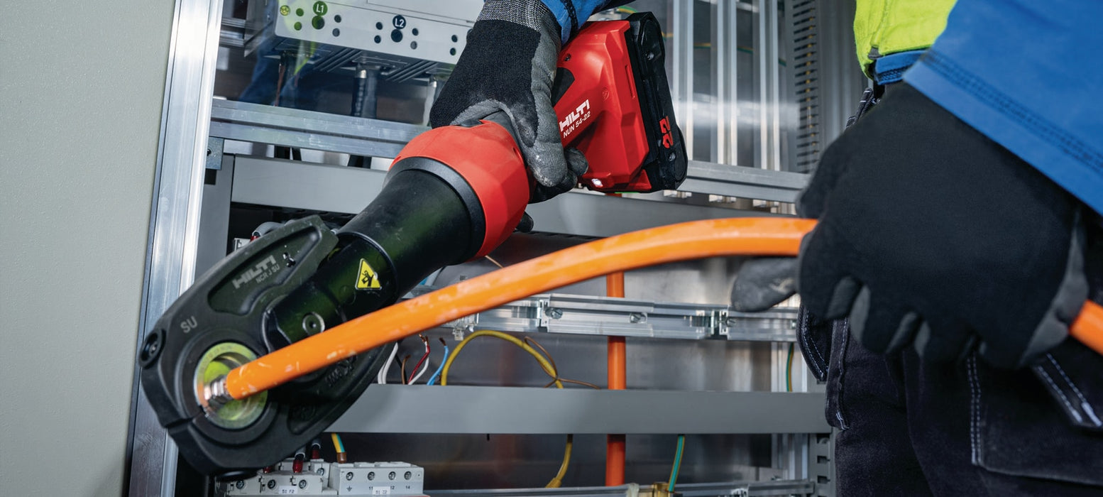 Akku-Kabelpresse NUN 54-22 6 Tonnen mit Schneid- und Pressbacken